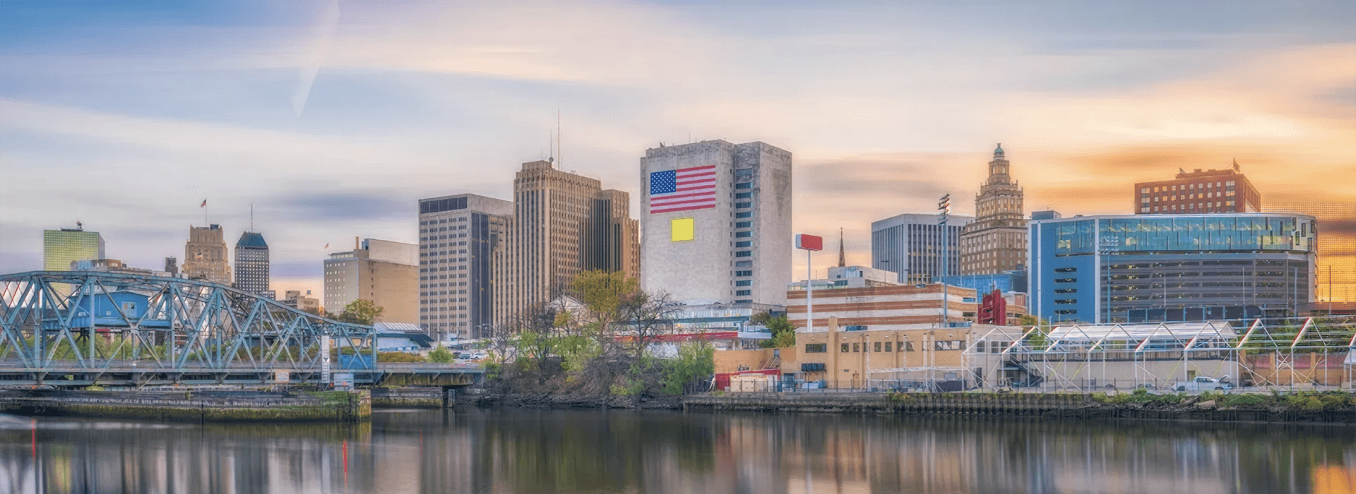 Book Cheap Flight Ticket to Newark From Travofinder